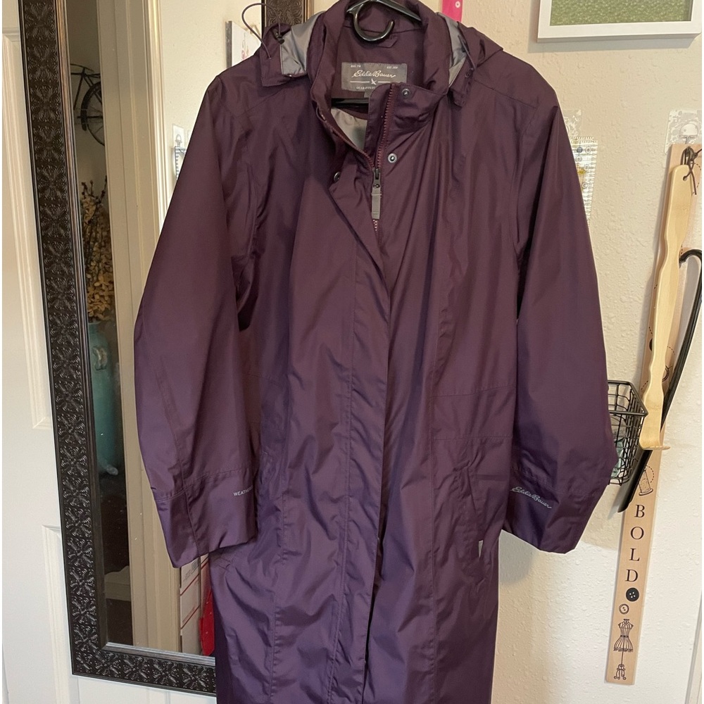 Women’s Eddie Bauer, below the knee rain jacket